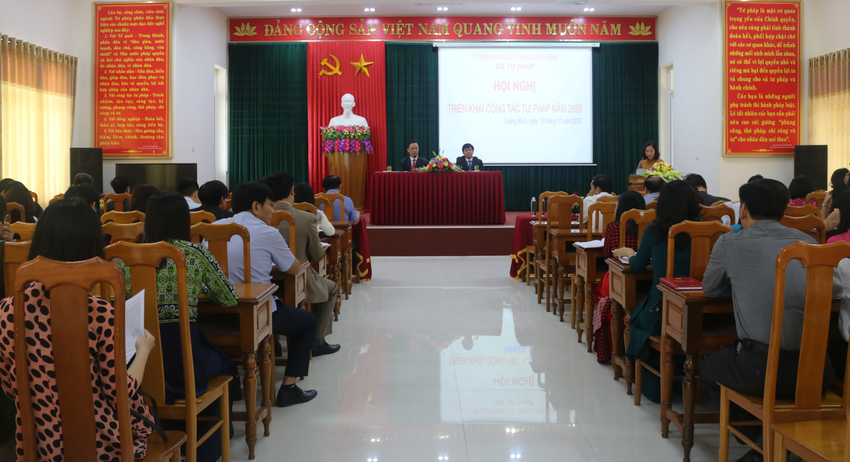 Toàn cảnh Hội nghị